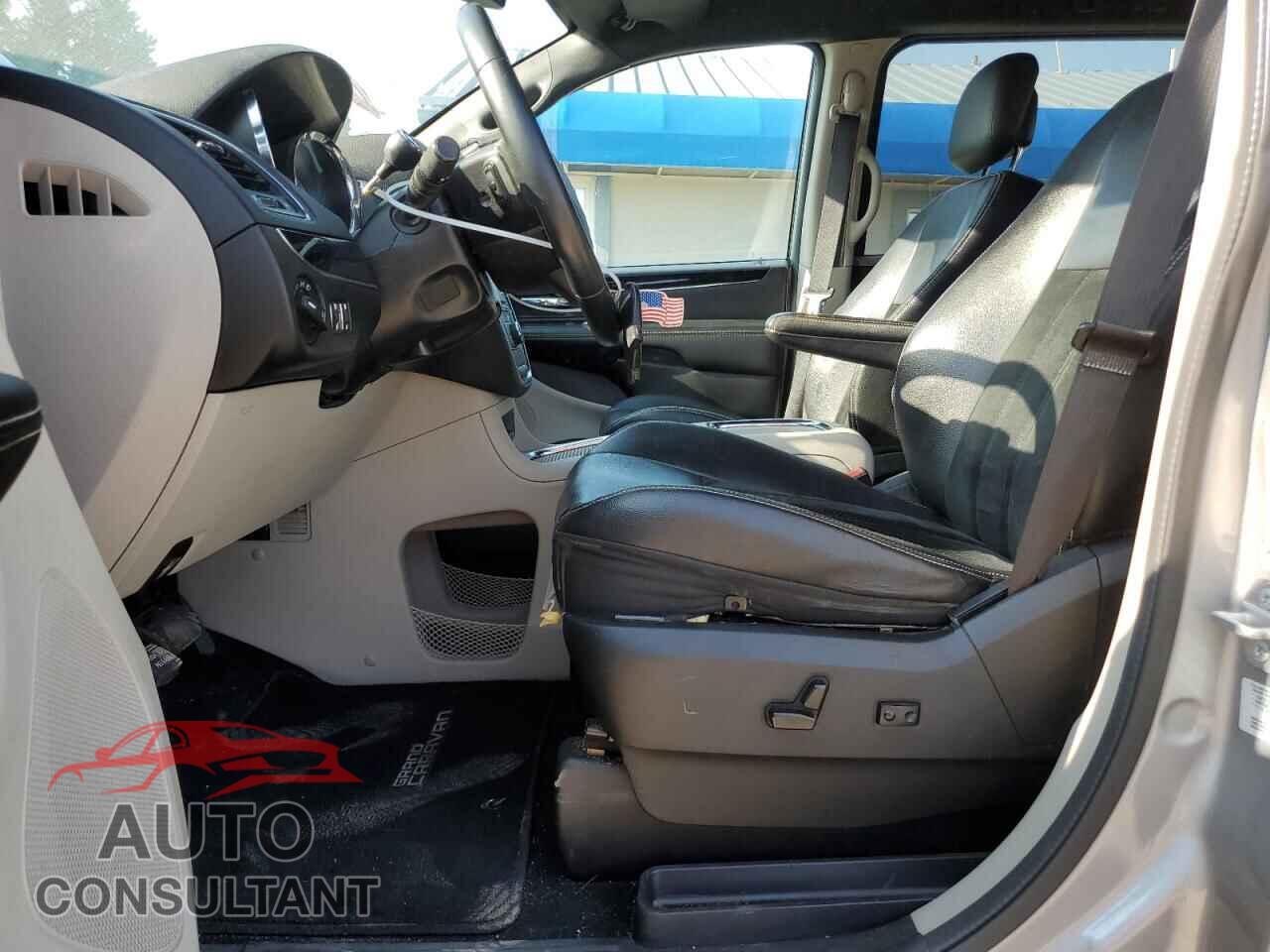 DODGE CARAVAN 2015 - 2C4RDGCG7FR672049