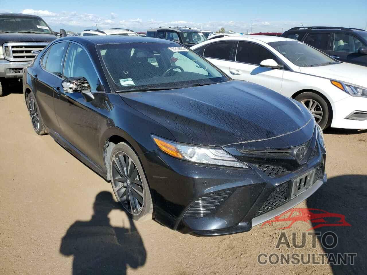 TOYOTA CAMRY 2018 - 4T1B61HK5JU516945