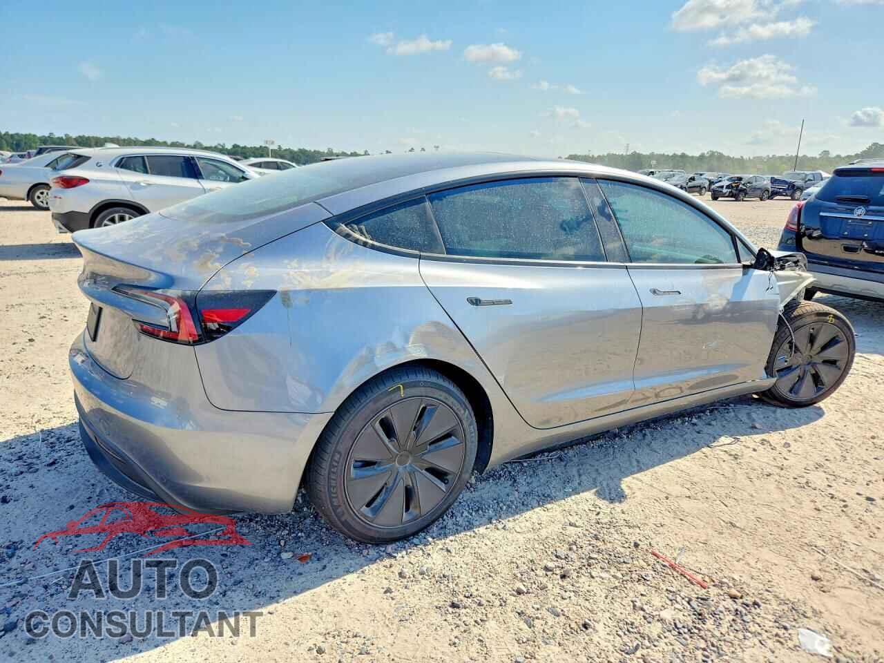 TESLA MODEL 3 2026 - 5YJ3E1EA6TF163683