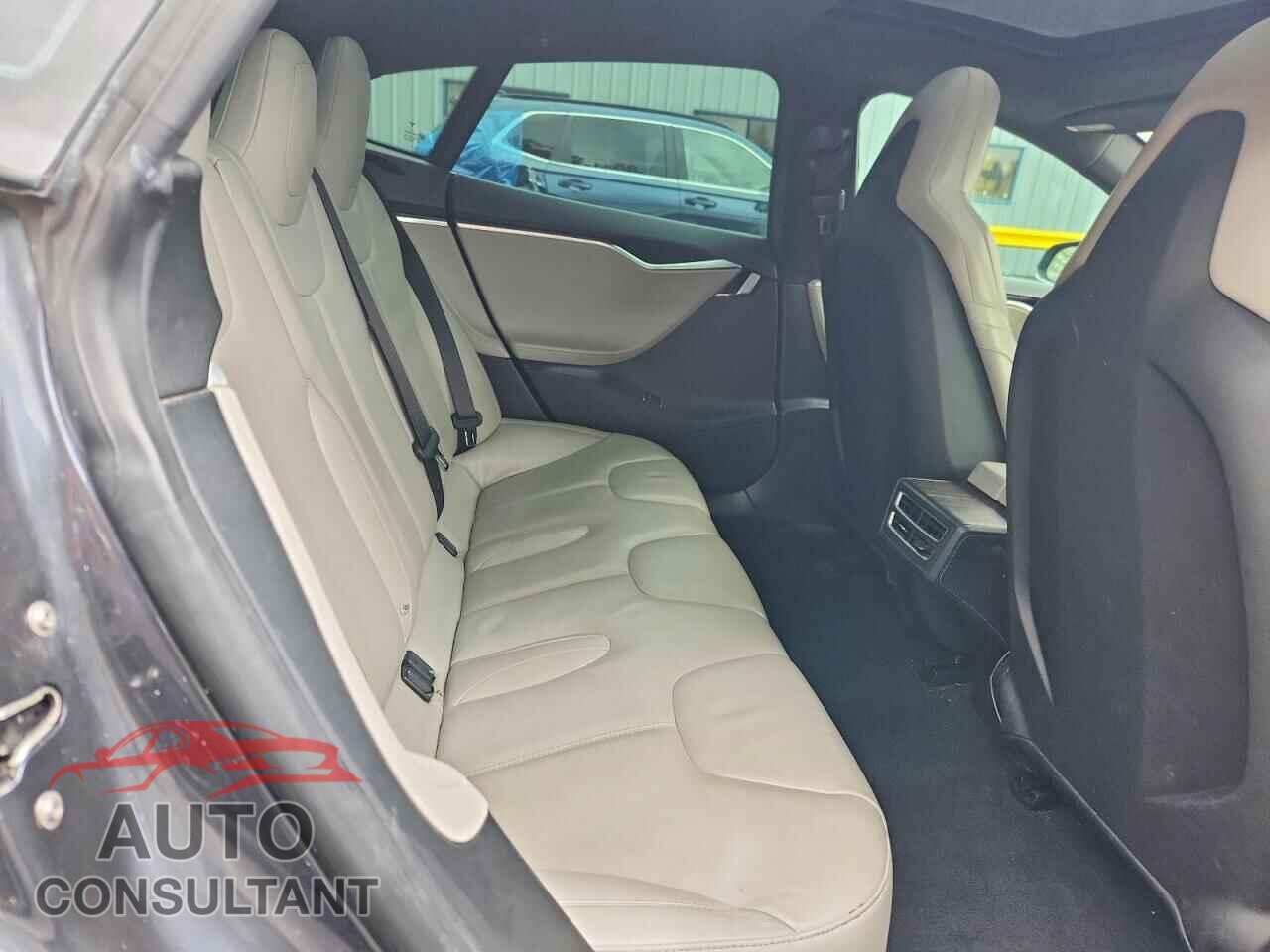 TESLA MODEL S 2016 - 5YJSA1E26GF133167