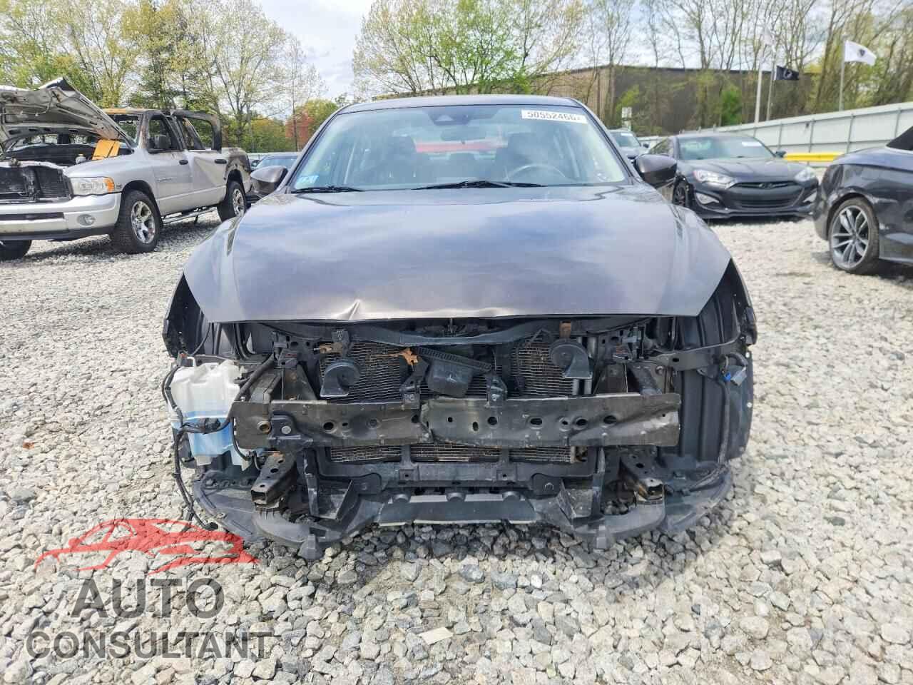 MAZDA 3 2018 - 3MZBN1U79JM161398
