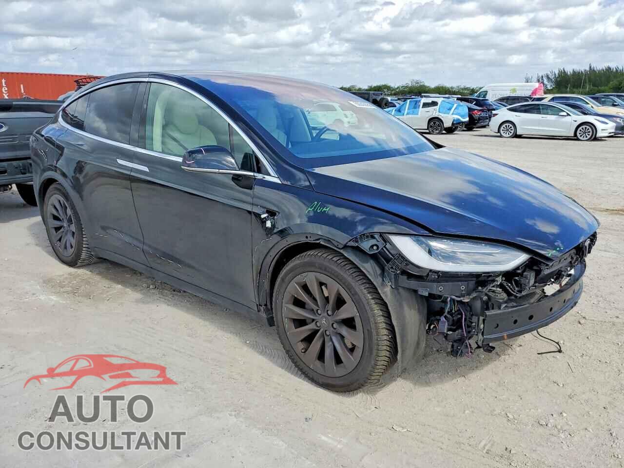 TESLA MODEL X 2018 - 5YJXCAE28JF102333
