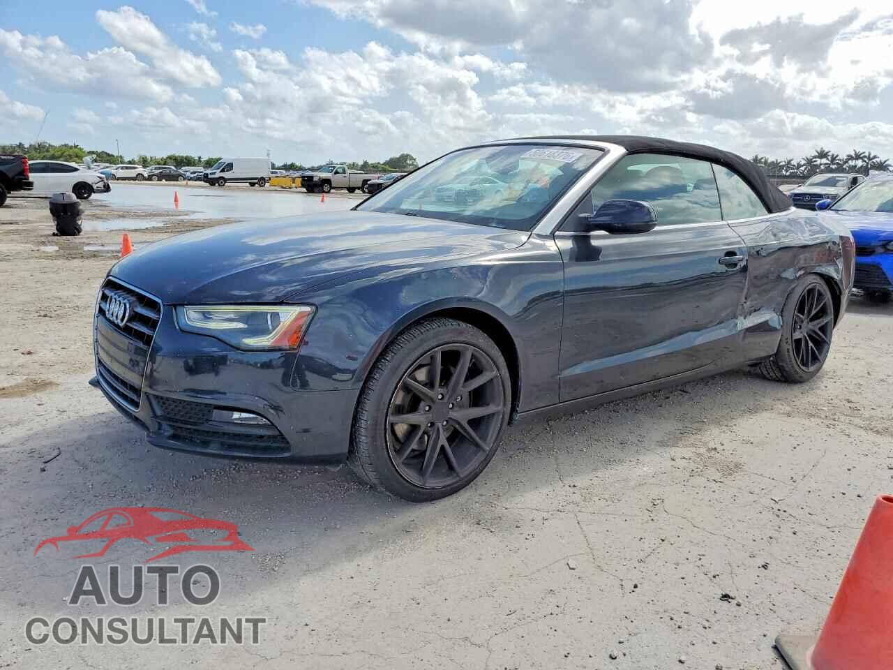 AUDI A5 2013 - WAUJFAFH9DN010330
