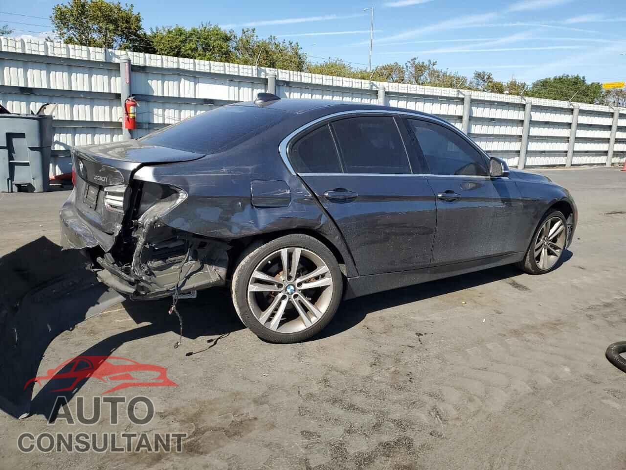 BMW 3 SERIES 2018 - WBA8B9C52JAE21884