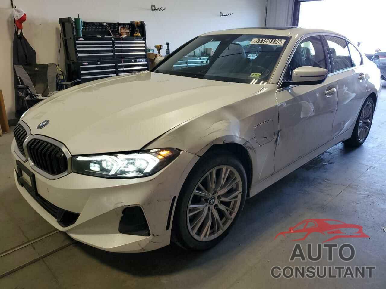 BMW 3 SERIES 2024 - 3MW39FS00R8E43459