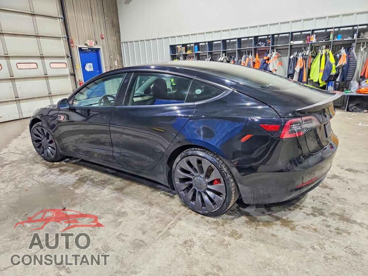 TESLA MODEL 3 2021 - 5YJ3E1EC7MF044608