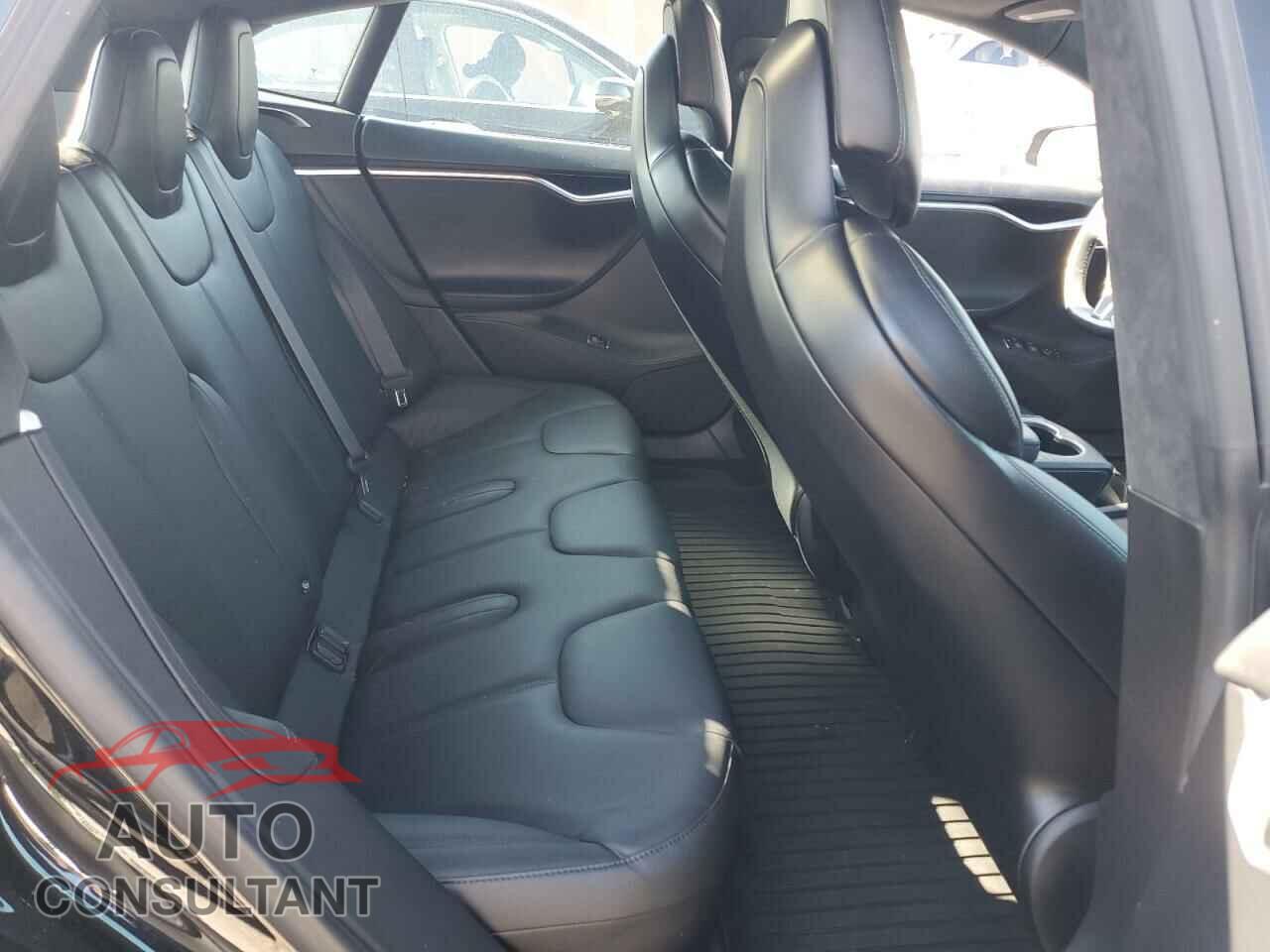TESLA MODEL S 2017 - 5YJSA1E44HF200142