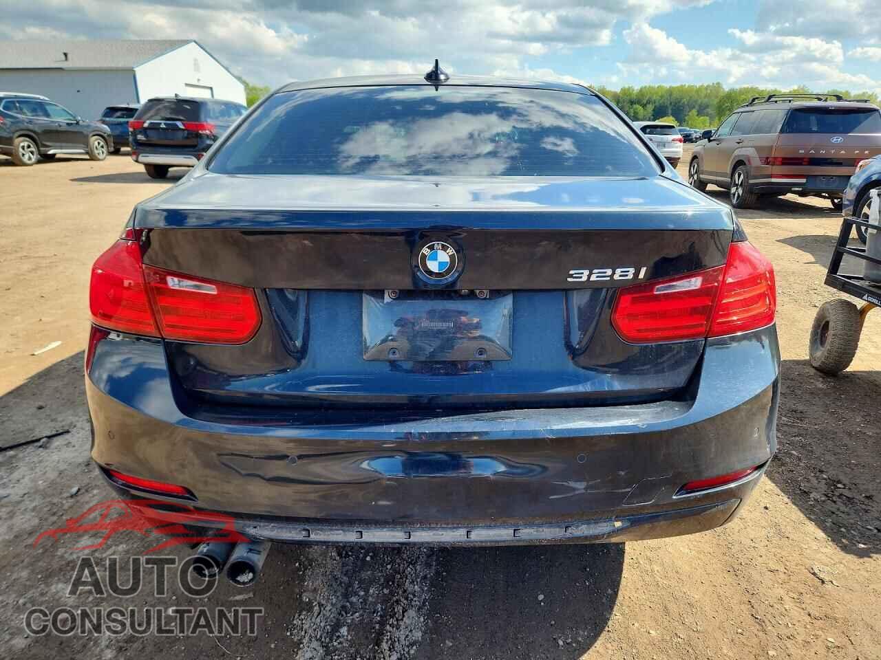 BMW 3 SERIES 2012 - WBA3A5C54CF257840