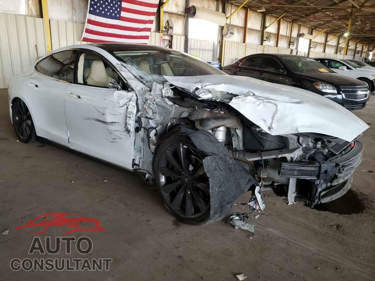 TESLA MODEL S 2013 - 5YJSA1DP5DFP12661