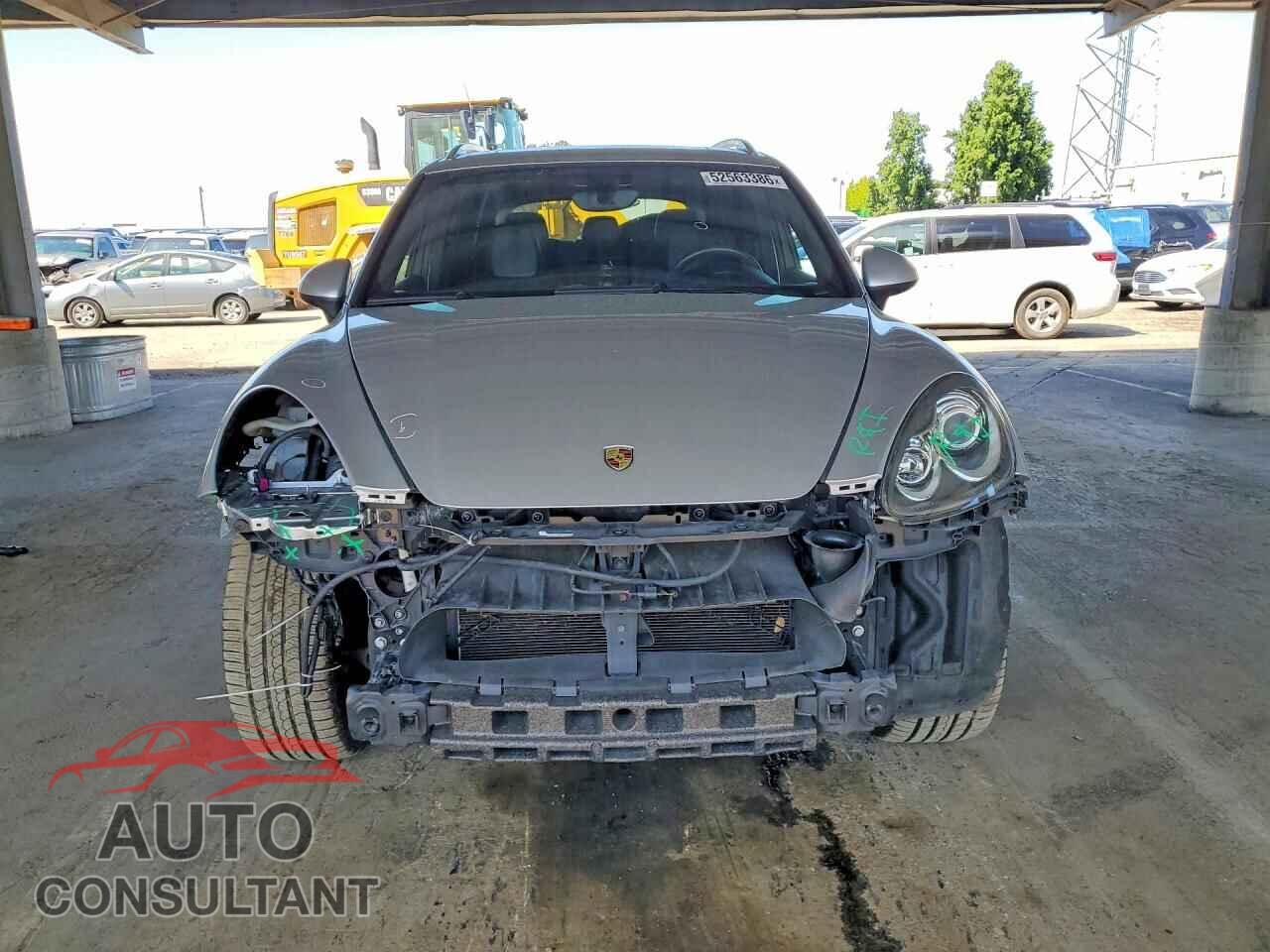 PORSCHE CAYENNE 2011 - WP1AB2A2XBLA52195