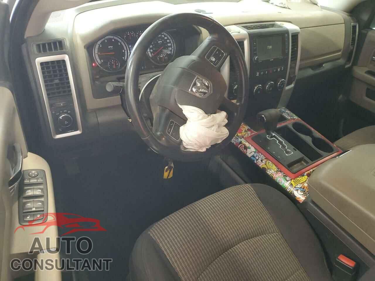 DODGE RAM 1500 2012 - 1C6RD7LT3CS247653