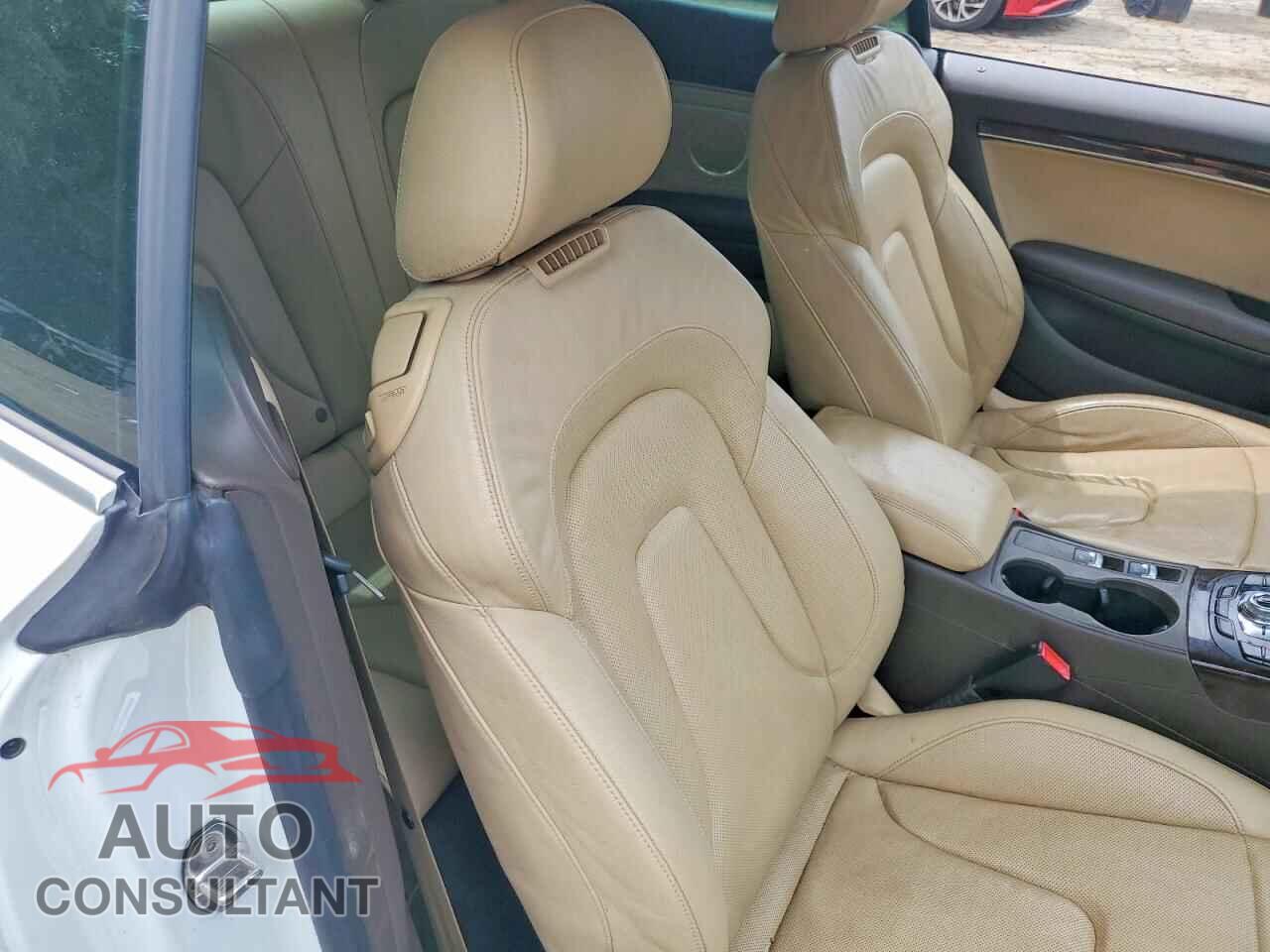 AUDI A5 2014 - WAULFAFH9EN007082