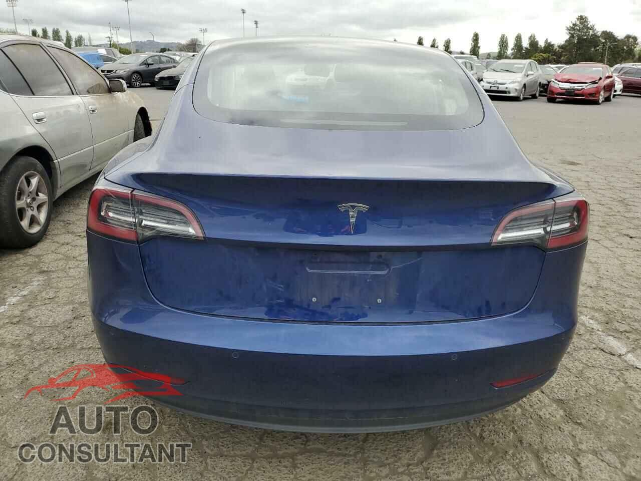 TESLA MODEL 3 2018 - 5YJ3E1EA8JF160135