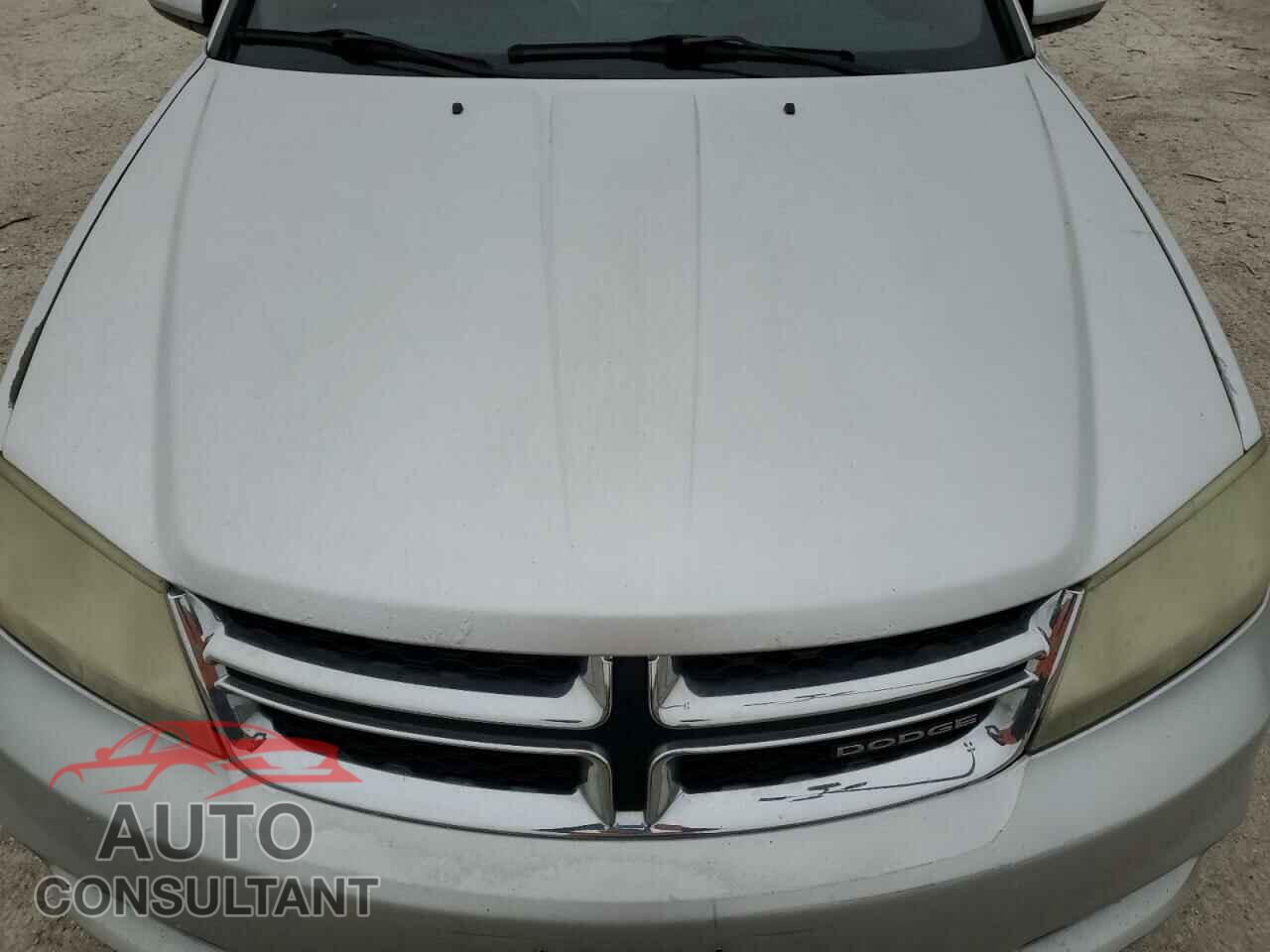 DODGE AVENGER 2011 - 1B3BD2FGXBN572343
