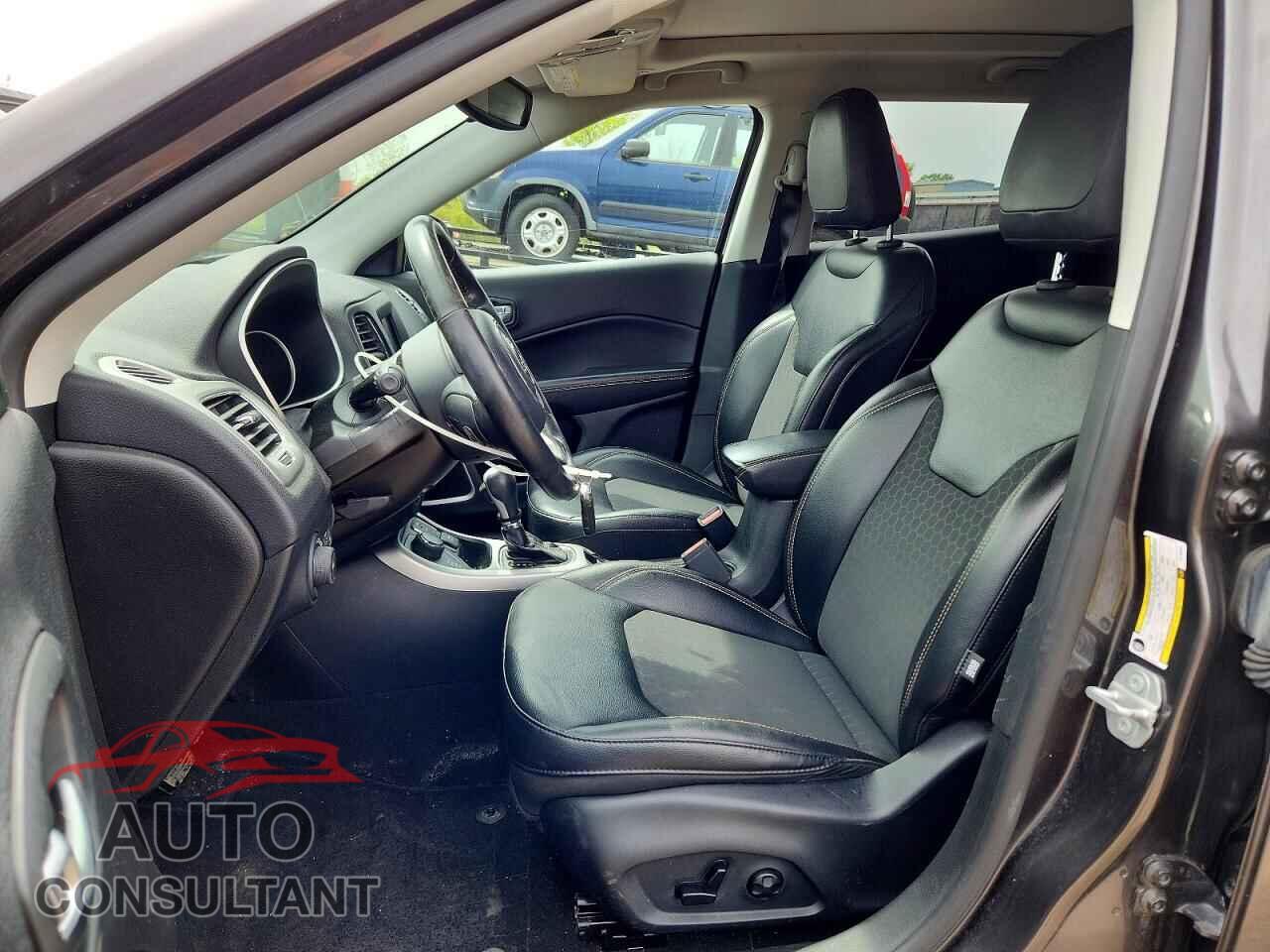 JEEP COMPASS 2019 - 3C4NJDBB7KT786524