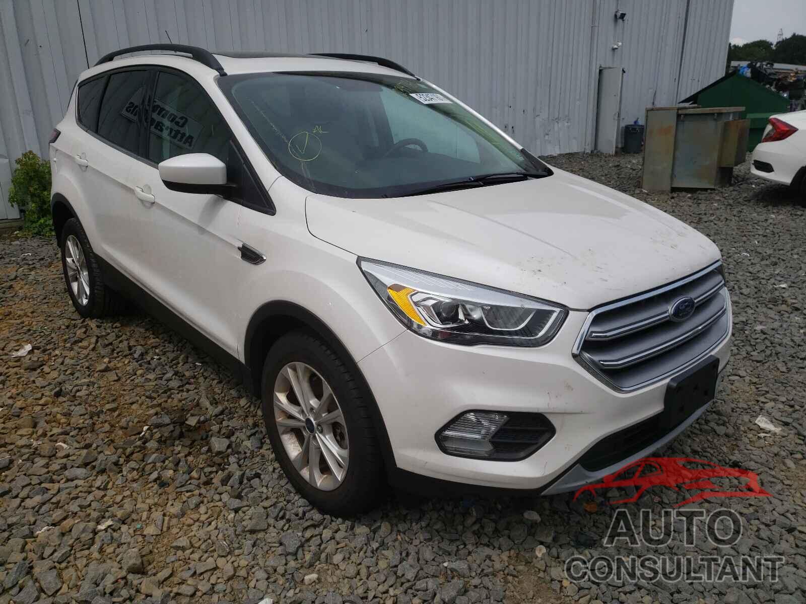 FORD ESCAPE 2017 - 1FMCU9G99HUC17668
