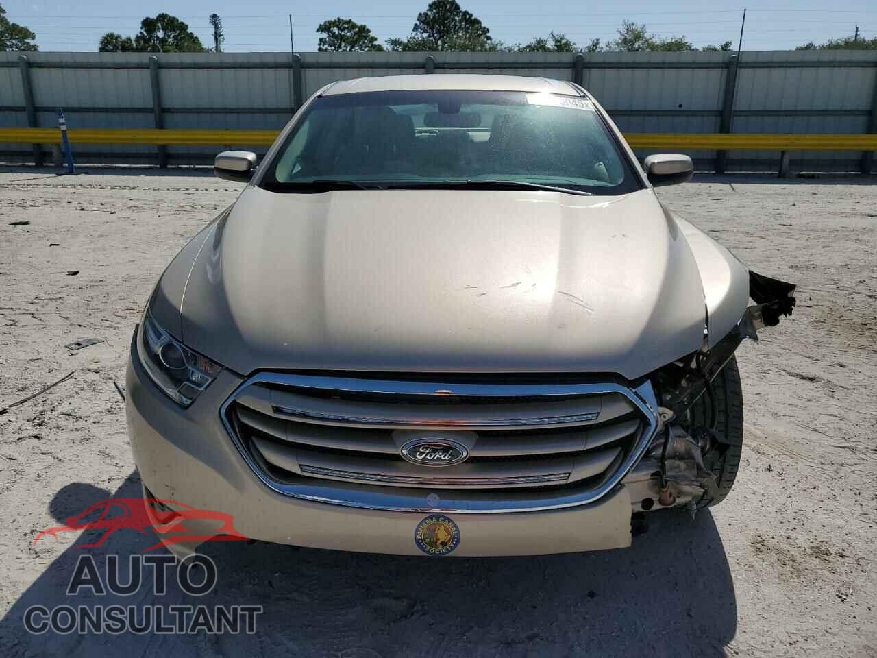 FORD TAURUS 2017 - 1FAHP2E83HG131912