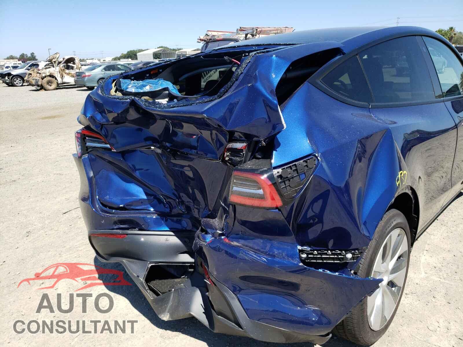 TESLA MODEL Y 2021 - 5YJYGDEE5MF092336