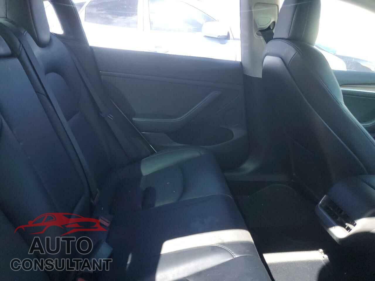 TESLA MODEL 3 2022 - 5YJ3E1EB8NF356543