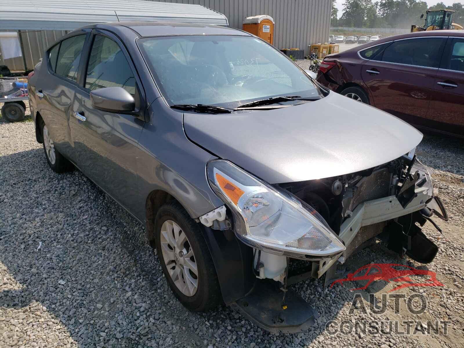 NISSAN VERSA 2018 - 3N1CN7AP8JL833765