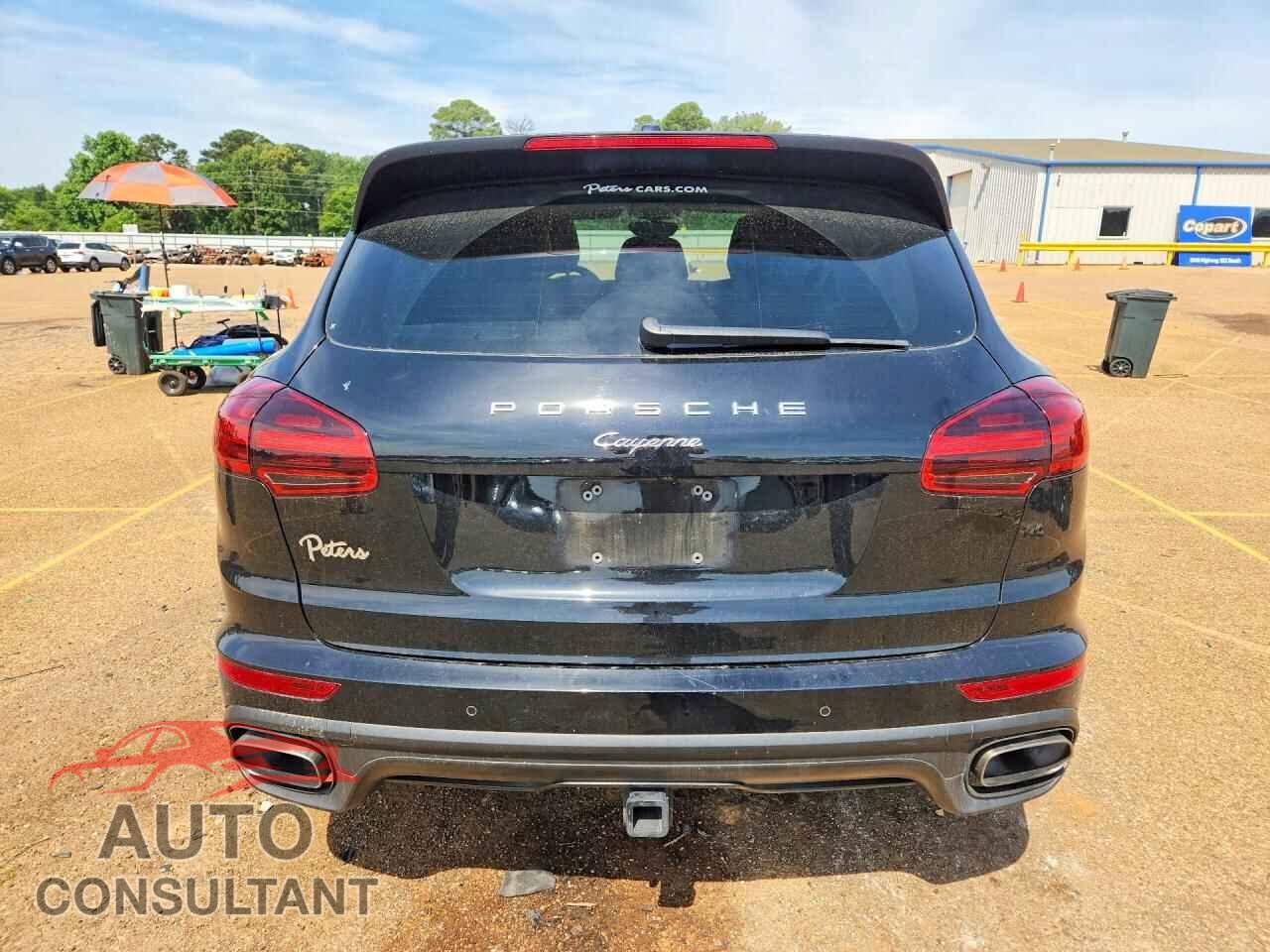 PORSCHE CAYENNE 2017 - WP1AA2A27HKA86600