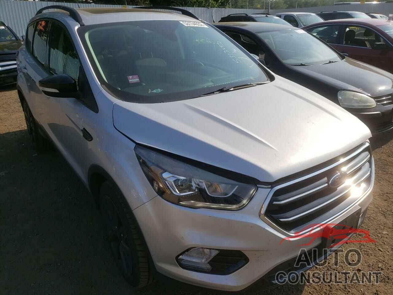 FORD ESCAPE 2017 - 1FMCU9J91HUB22482