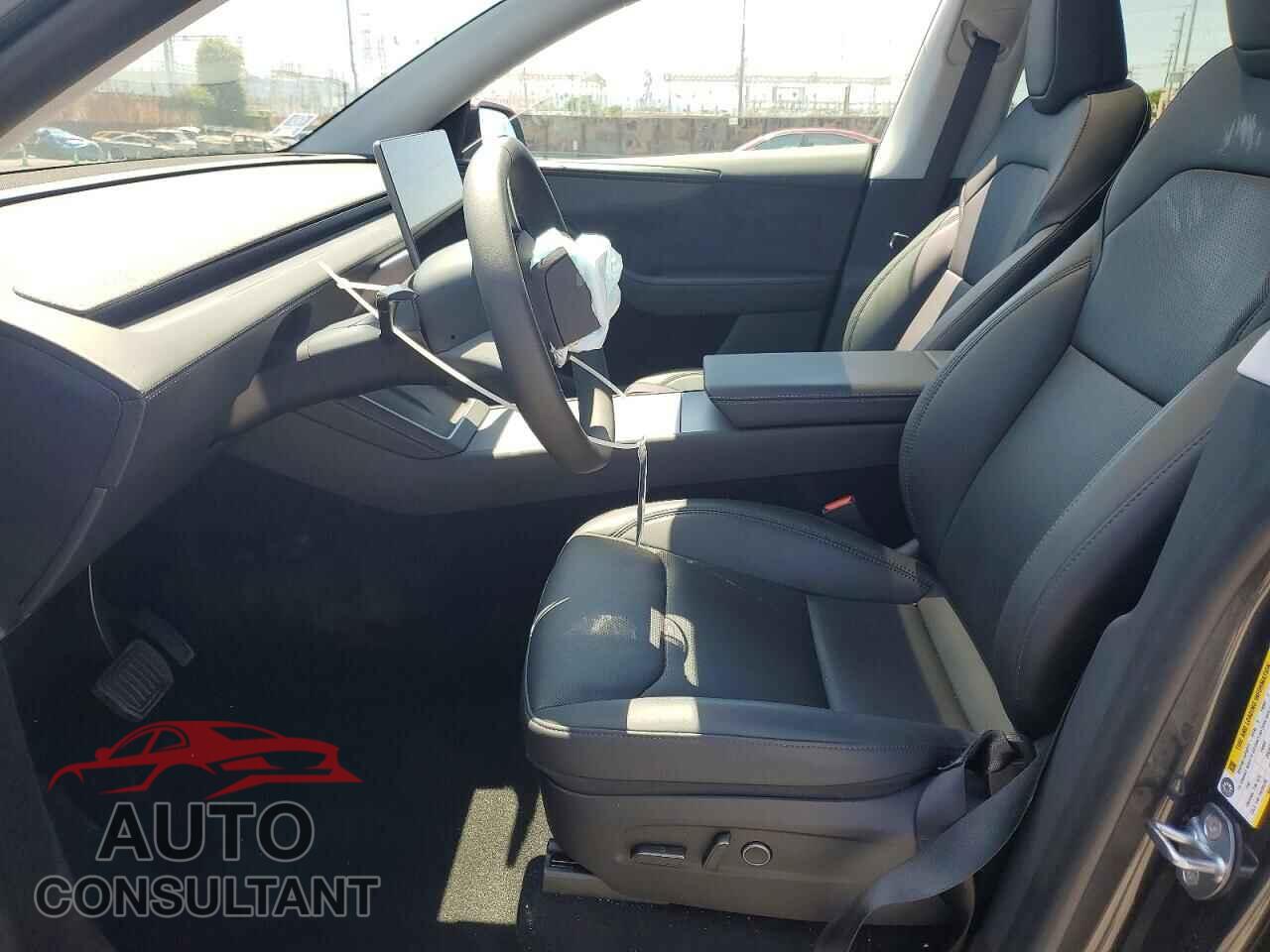 TESLA MODEL Y 2026 - 7SAYGDEE0TF364342