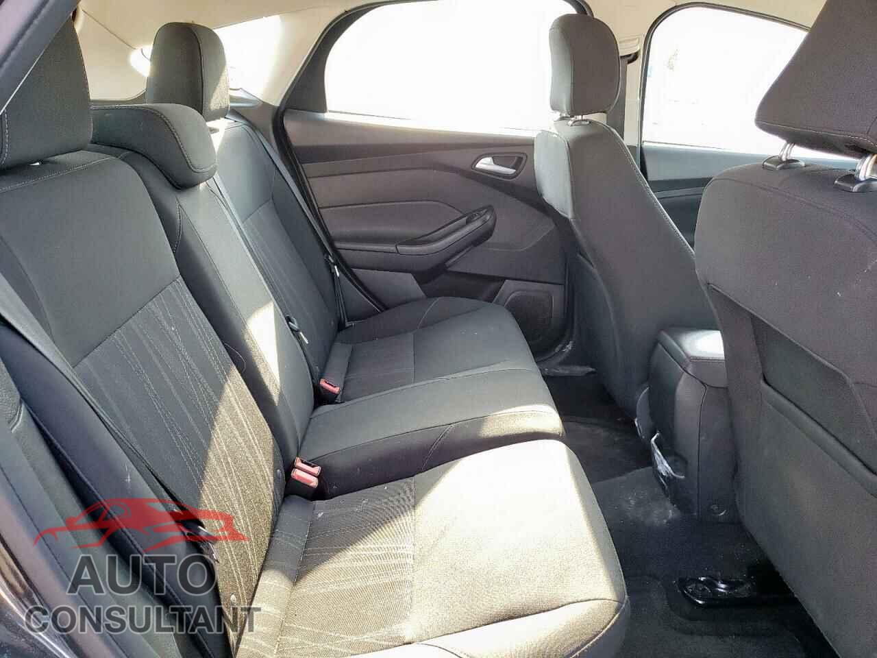 FORD FOCUS 2017 - 1FADP3K26HL295411