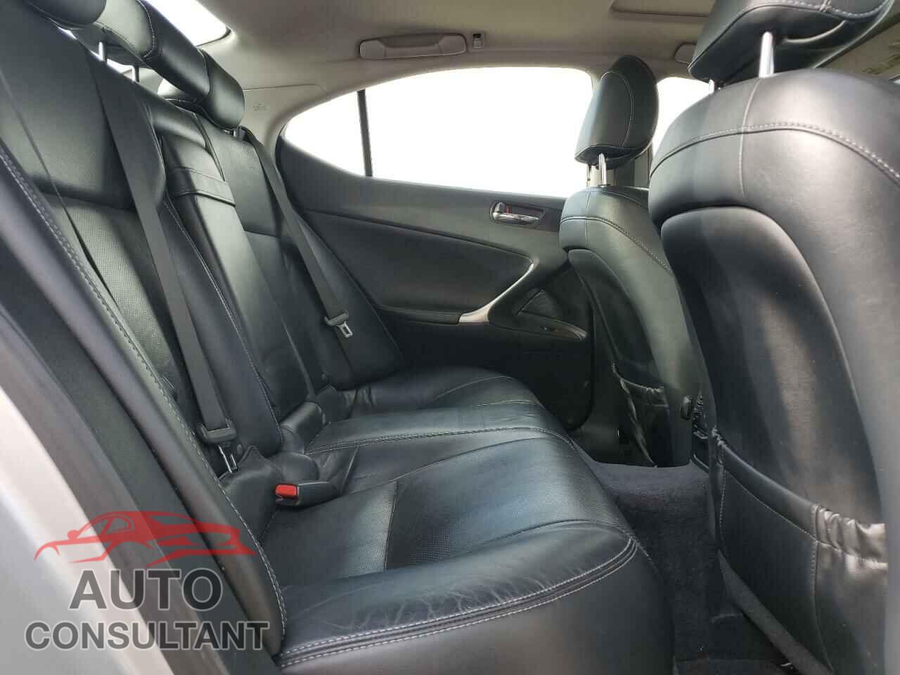 LEXUS IS 2011 - JTHBF5C20B5137543