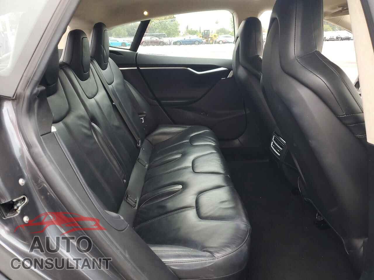 TESLA MODEL S 2016 - 5YJSA1E17GF130057