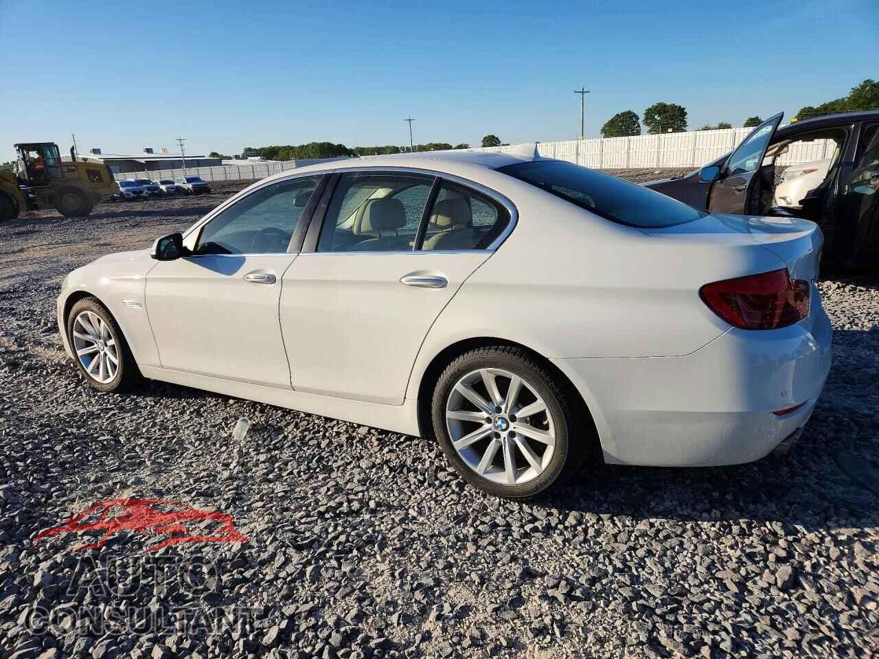 BMW 5 SERIES 2015 - WBAFV3C54FD687115
