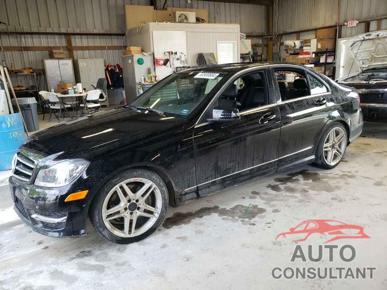MERCEDES-BENZ C-CLASS 2014 - WDDGF8AB9EG256573