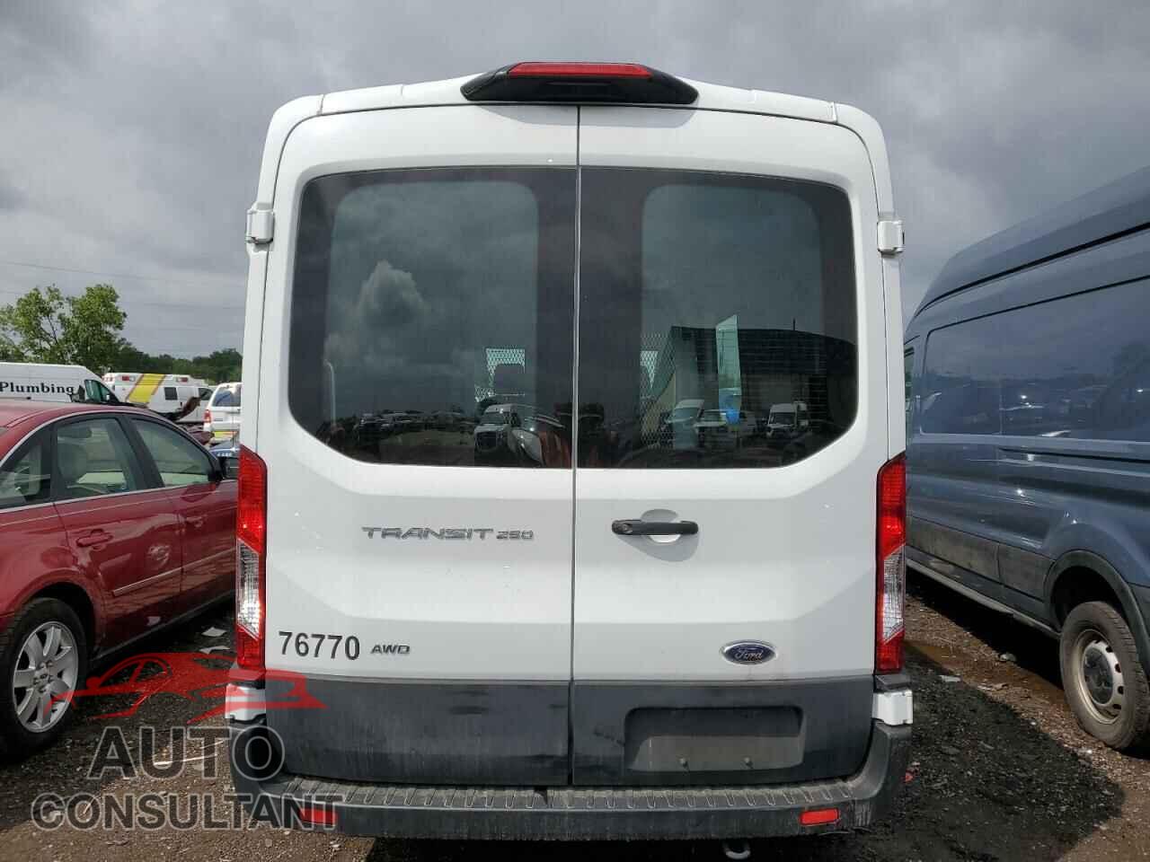 FORD TRANSIT 2022 - 1FTBR2C82NKA36635