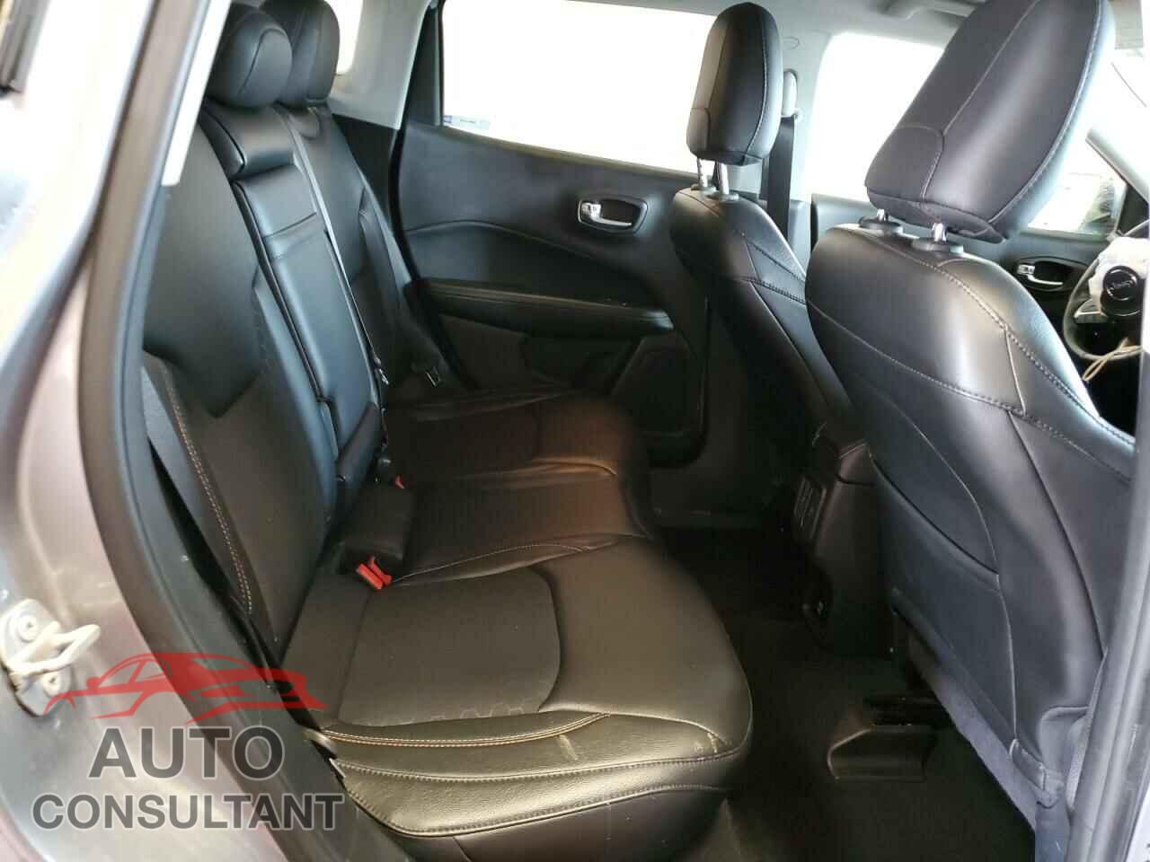 JEEP COMPASS 2018 - 3C4NJDBB4JT418641
