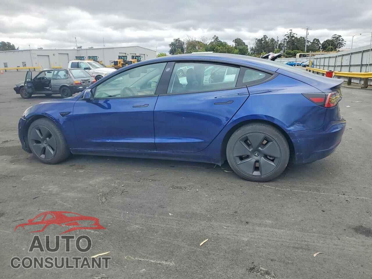 TESLA MODEL 3 2023 - 5YJ3E1EA0PF696652