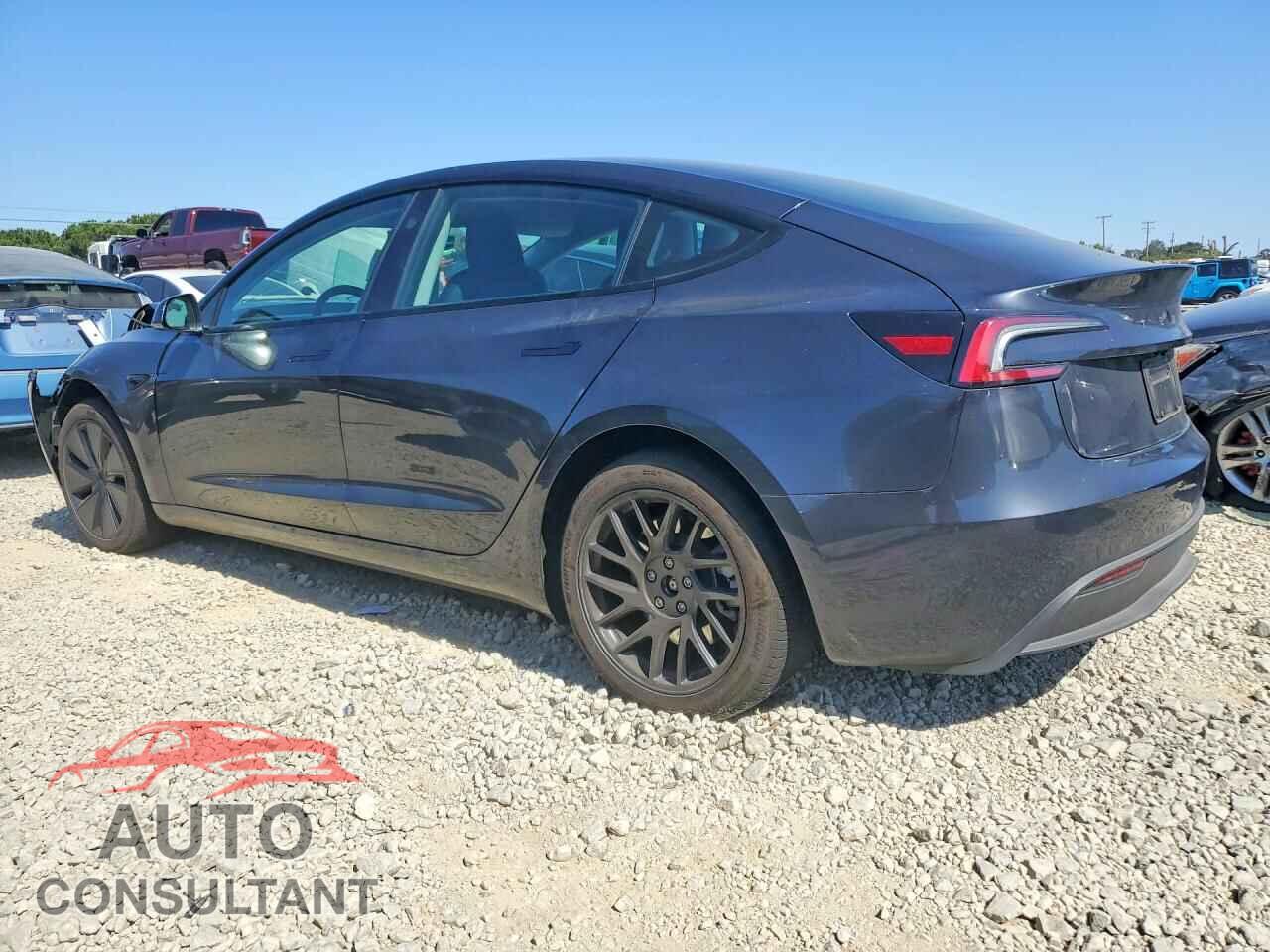 TESLA MODEL 3 2025 - 5YJ3E1EA3SF053124