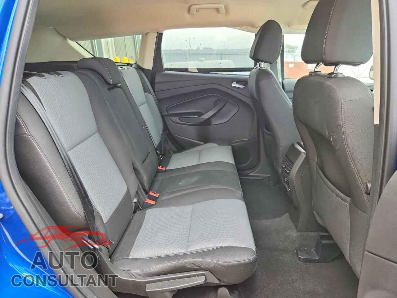 FORD ESCAPE 2017 - 1FMCU9GD0HUD65096