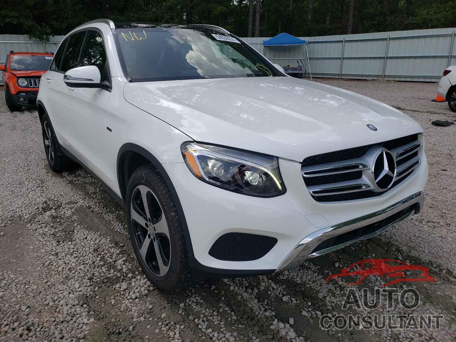 MERCEDES-BENZ GLC-CLASS 2016 - WDC0G4KB9GF028463