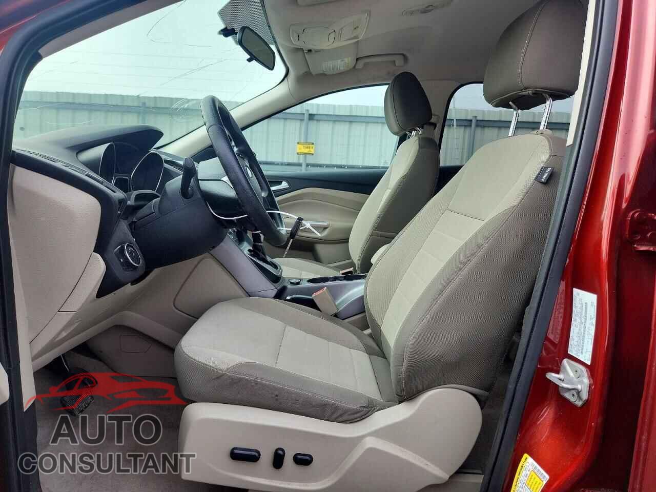 FORD ESCAPE 2014 - 1FMCU0GX7EUB15565