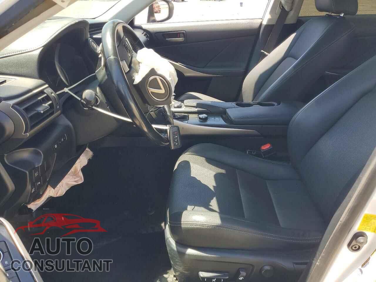 LEXUS IS 2017 - JTHBA1D24H5043017