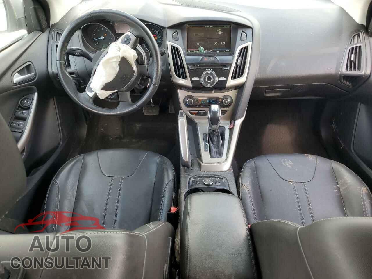 FORD FOCUS 2012 - 1FAHP3M28CL332644