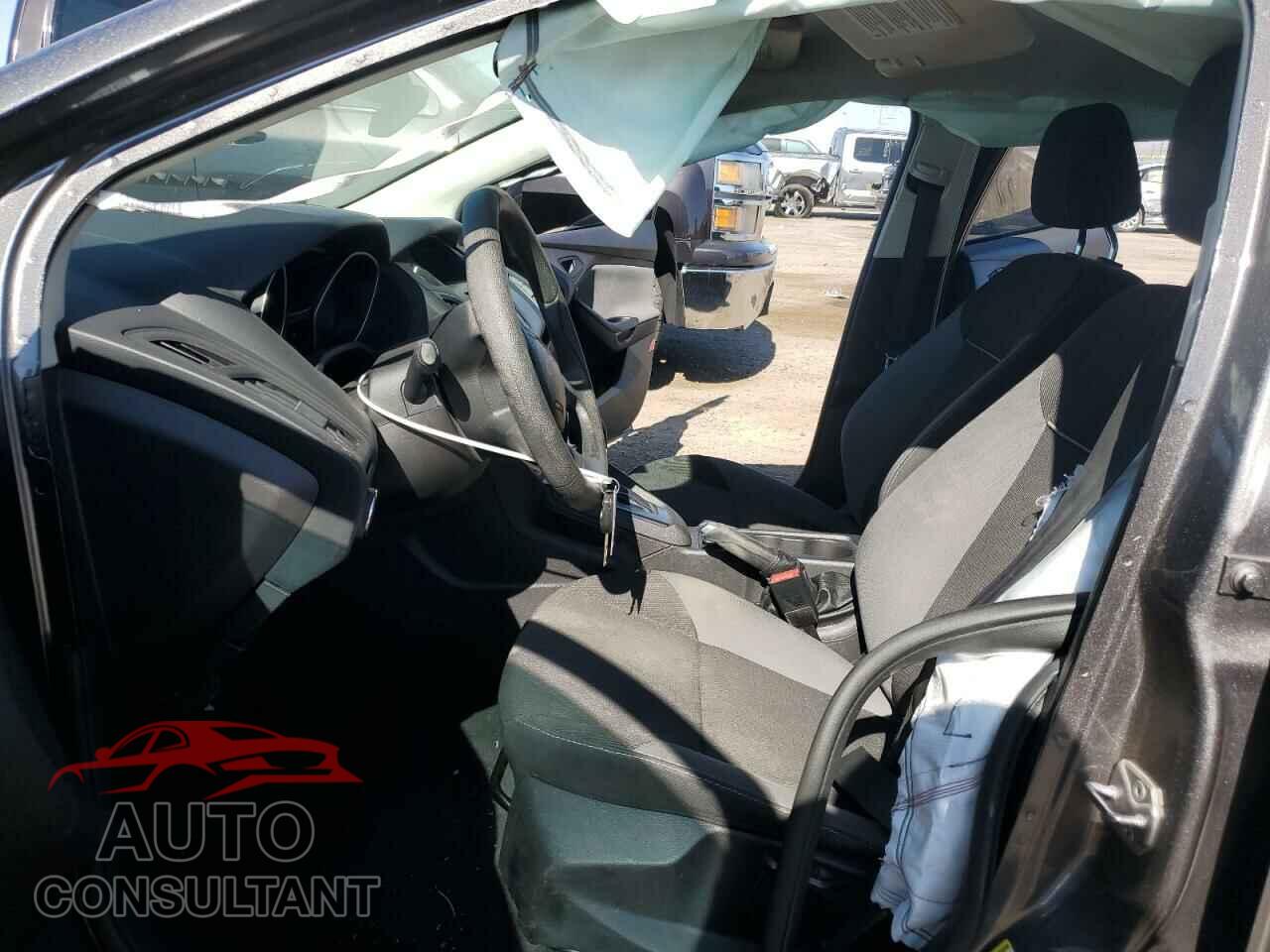 FORD FOCUS 2014 - 1FADP3E27EL241798