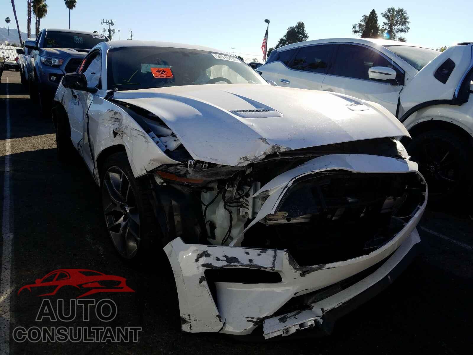 FORD MUSTANG 2018 - 1FA6P8TH2J5159831