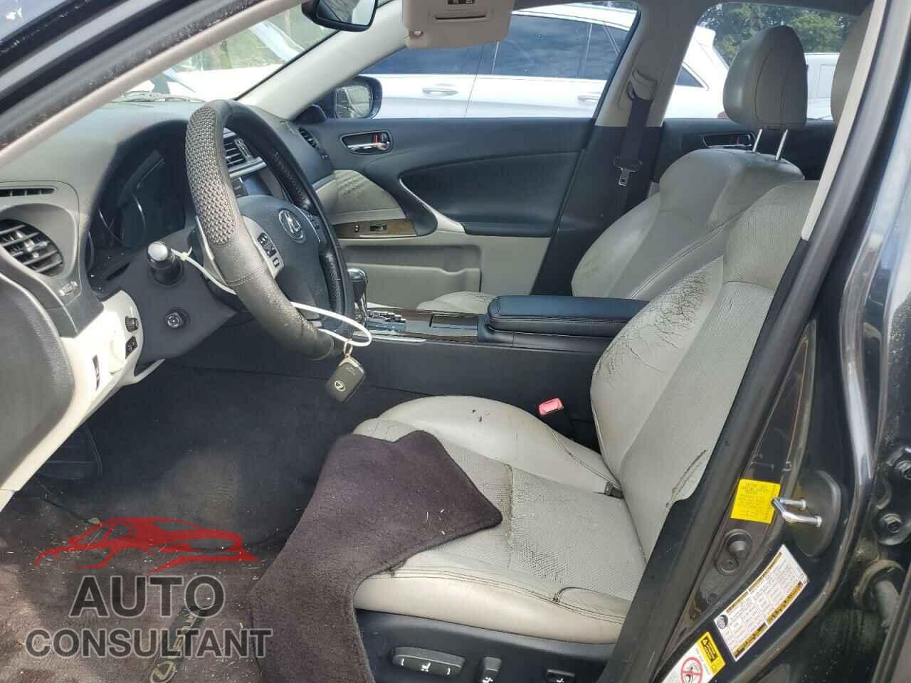 LEXUS IS 2011 - JTHCF5C2XB5050933