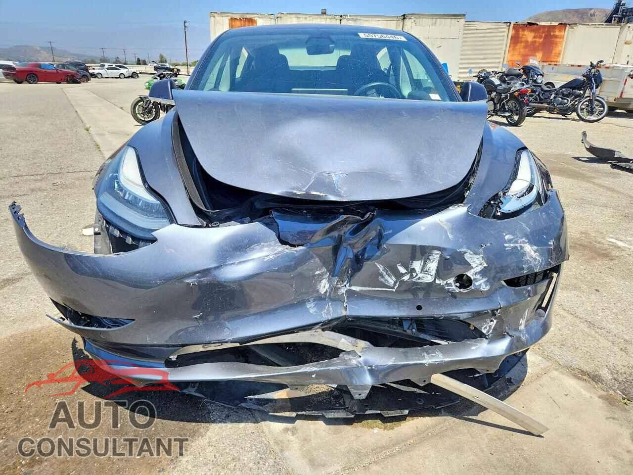 TESLA MODEL 3 2018 - 5YJ3E1EA3JF052750