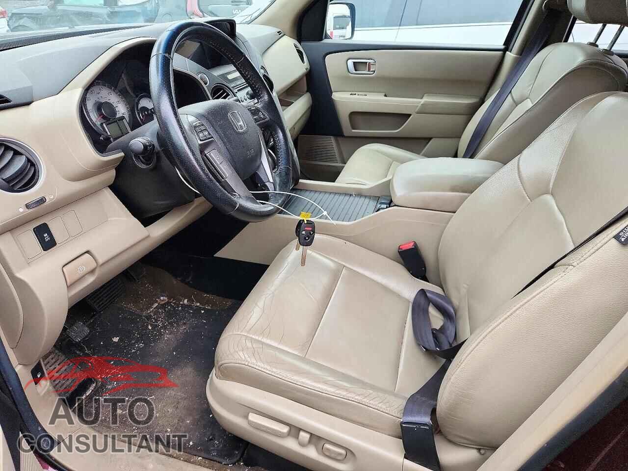 HONDA PILOT 2013 - 5FNYF4H53DB038130