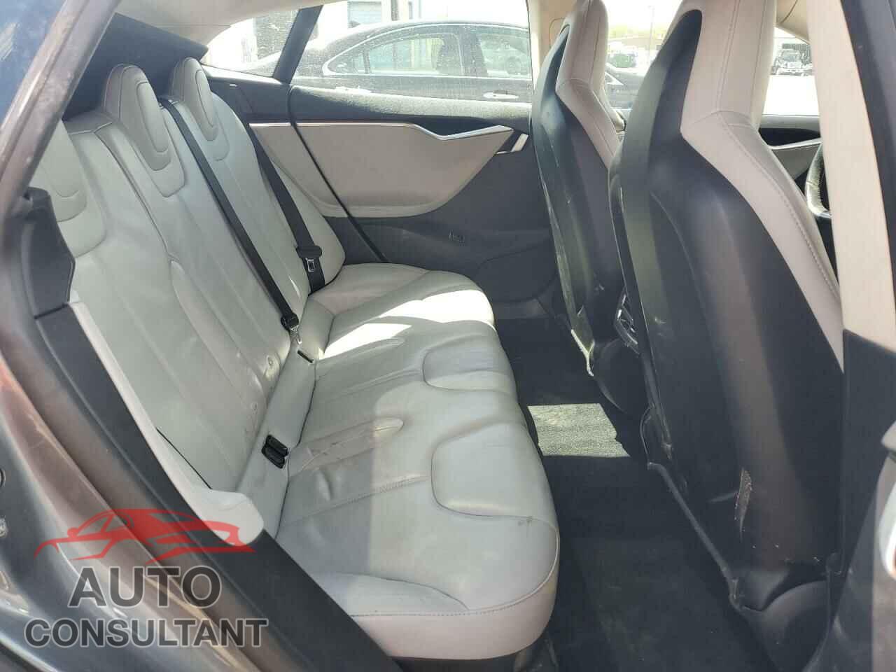 TESLA MODEL S 2013 - 5YJSA1DN7DFP06150