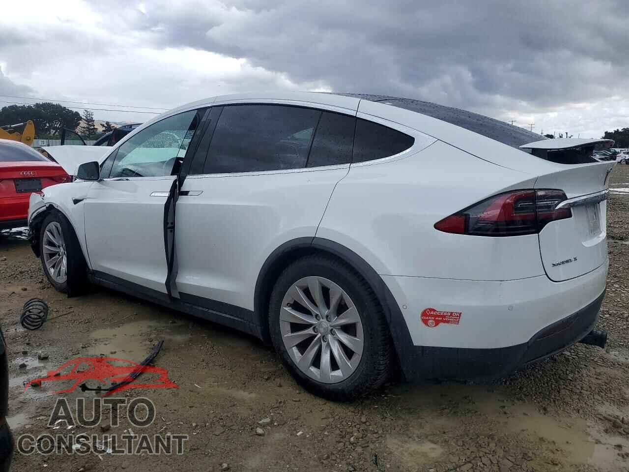 TESLA MODEL X 2017 - 5YJXCAE20HF041764