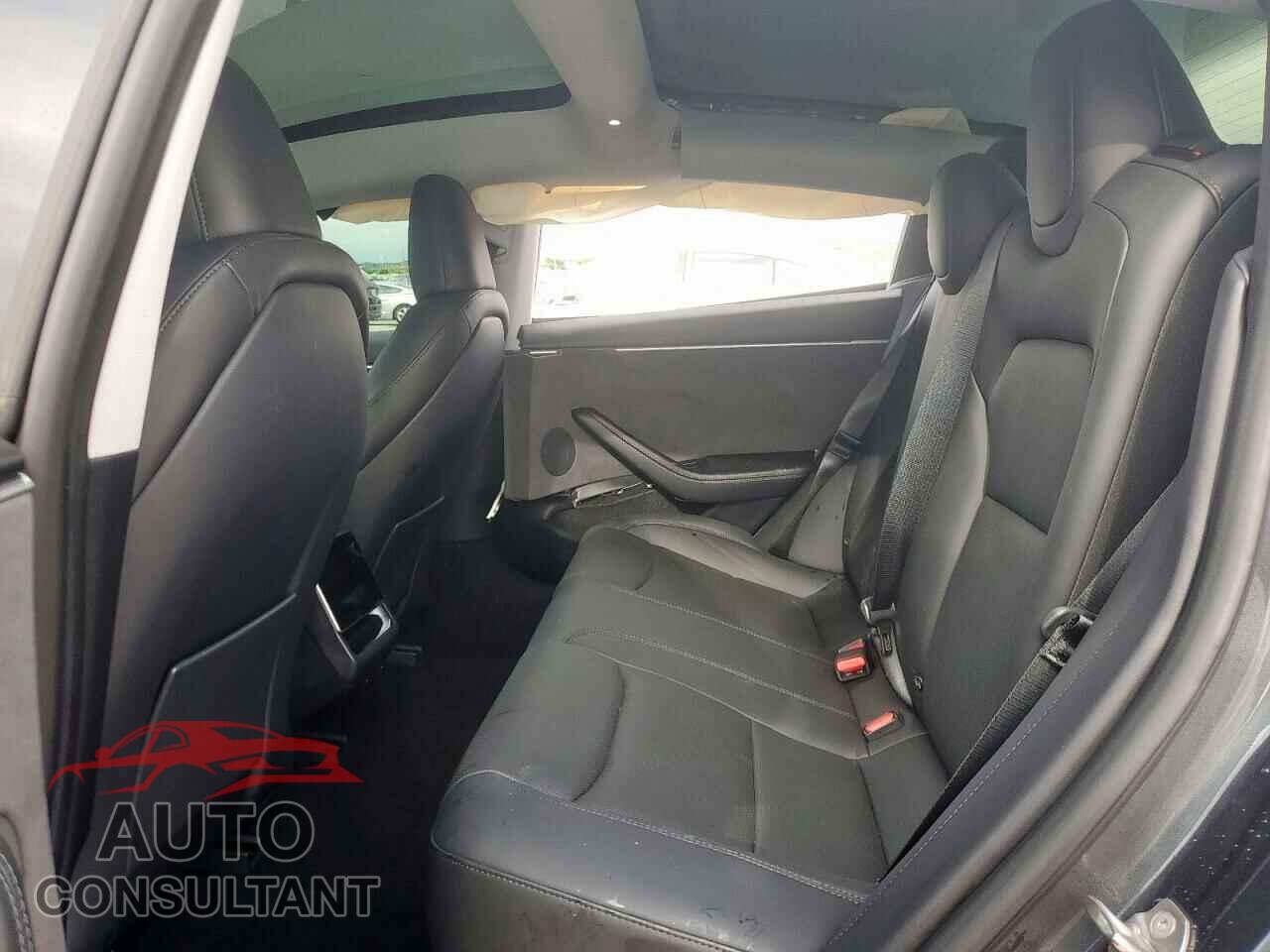 TESLA MODEL 3 2024 - 5YJ3E1EB9RF798785