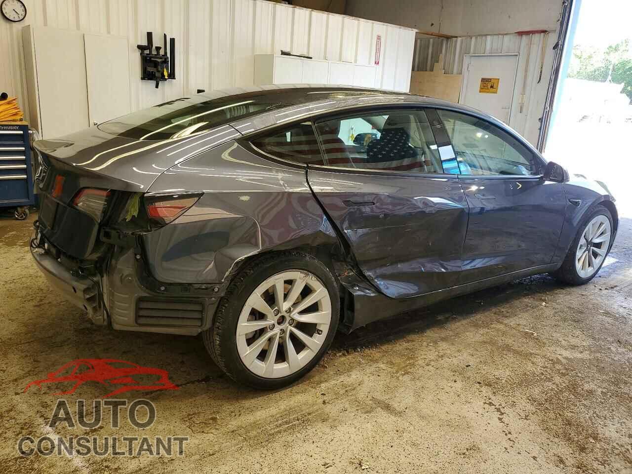 TESLA MODEL 3 2023 - 5YJ3E1EA8PF643830